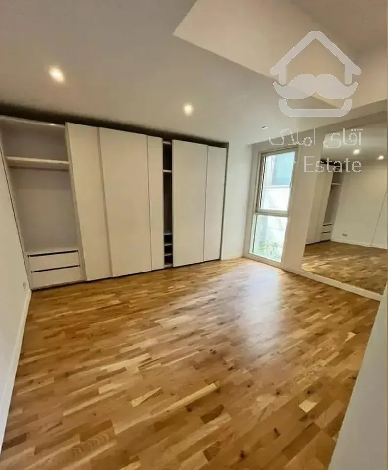 آپارتمان۱۲۵متری /سه خوابه/۴۵۰م وام/چیتگر