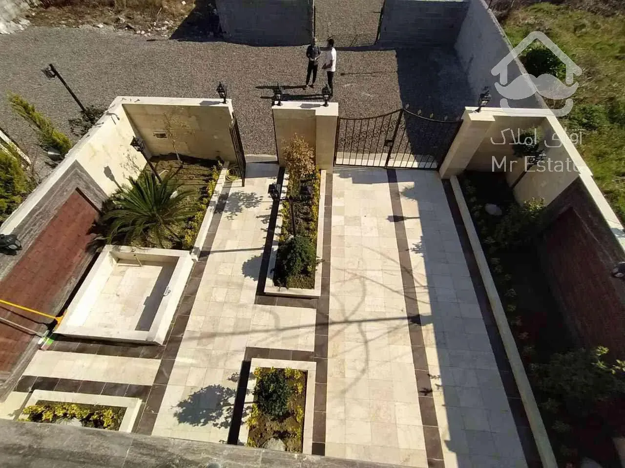 فروش ویلا ۲۵۰متری