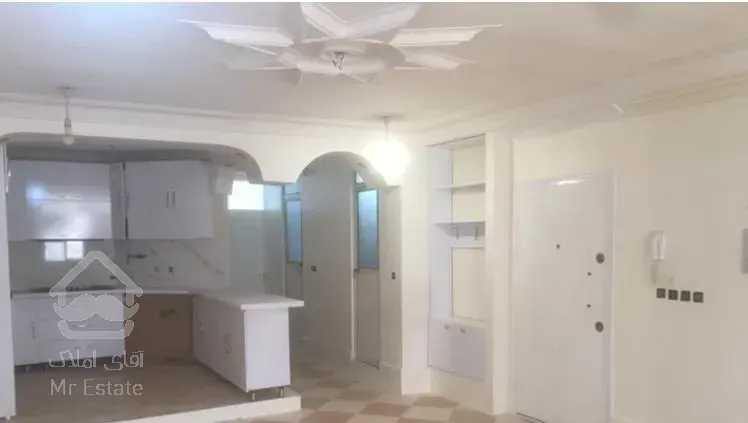 آپارتمان ۸۵ متری خ بیمارستان