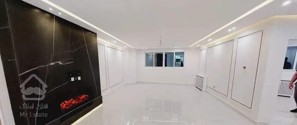 فروش آپارتمان ۱۳۴ متری ۲ خوابه در چهار باغ بالا