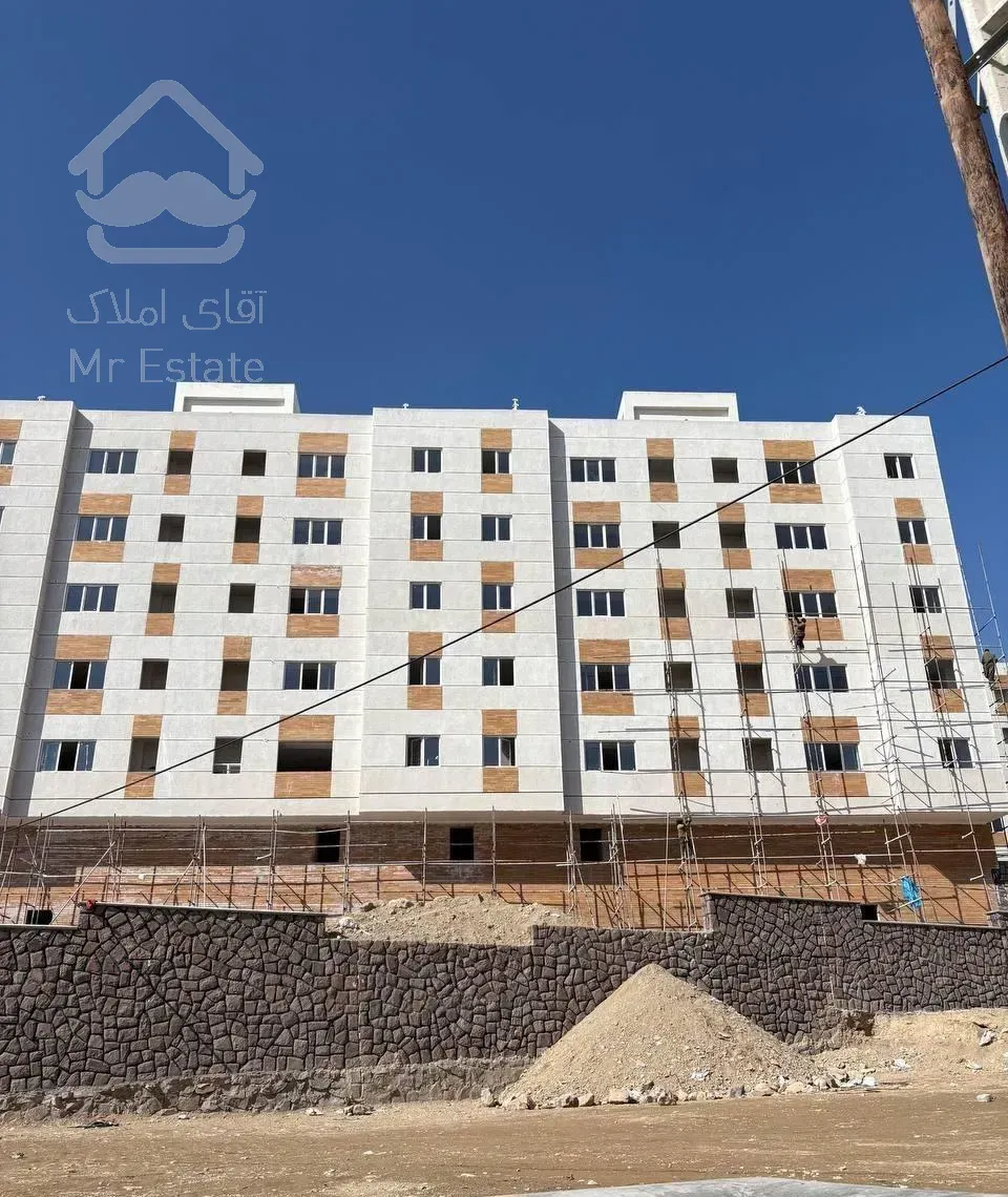 93 متر5 طبقه چهارواحدی 493 میلیون