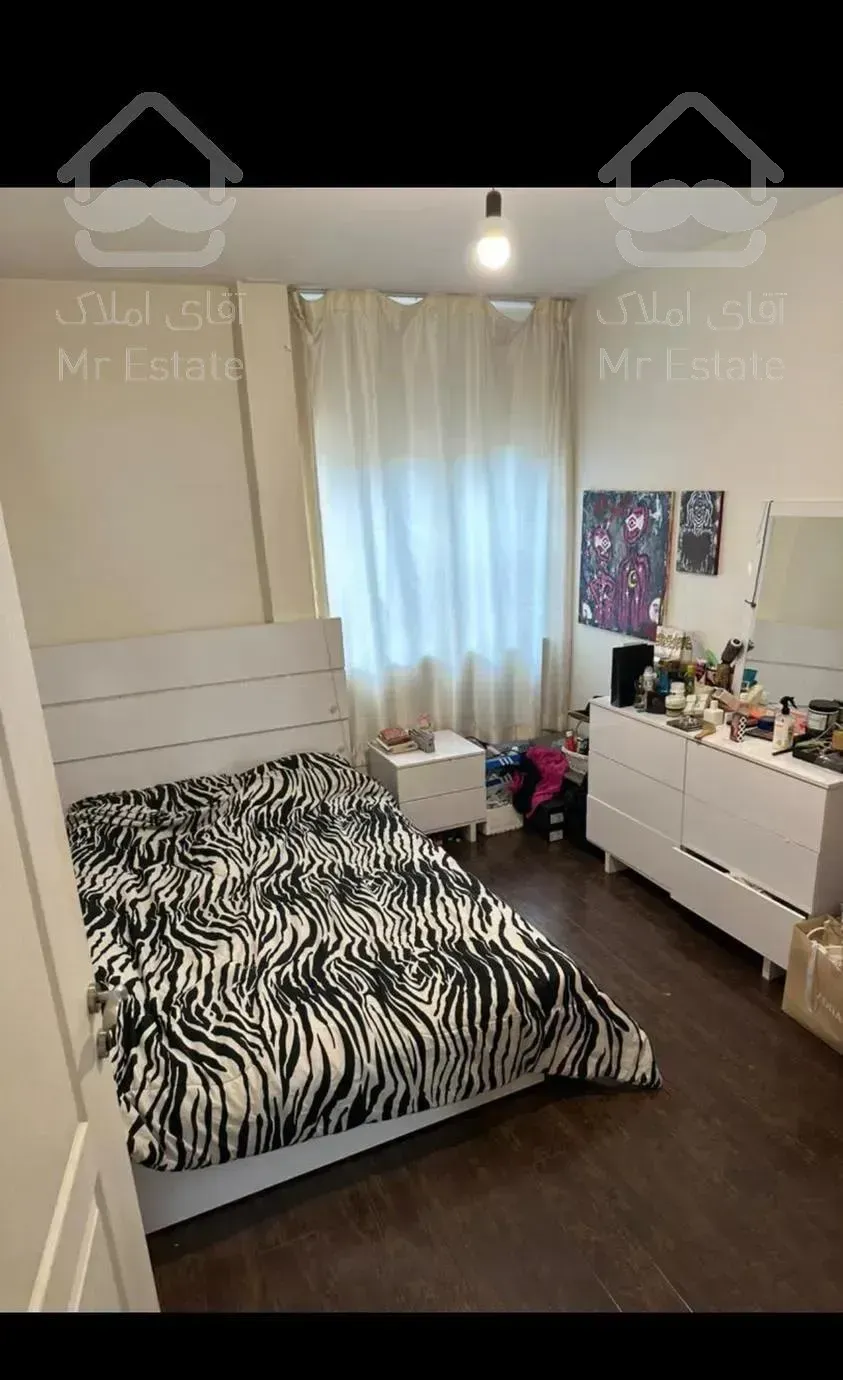 ۱۳۰متر،ونک،خ ونک بسیارتمیزوشیک مستر تازه بازسازی