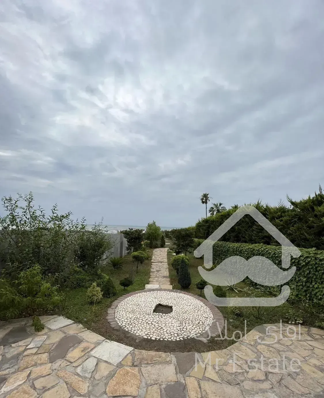 ویلا باغی دوبلکس سه خواب روبه دریا اختصاصی