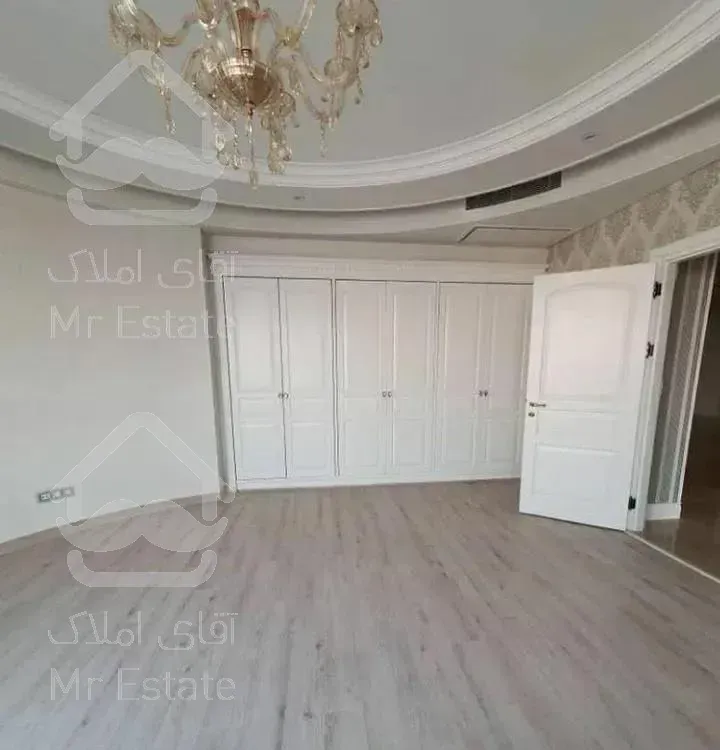 ۲۹۰ متر طبقه سوم کلیدنخورده / کم واحد