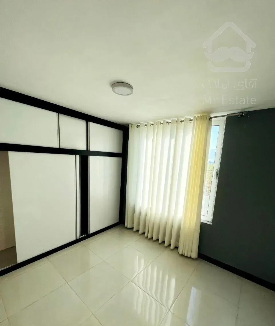 210متری*سنددار* شهرک قدیمی