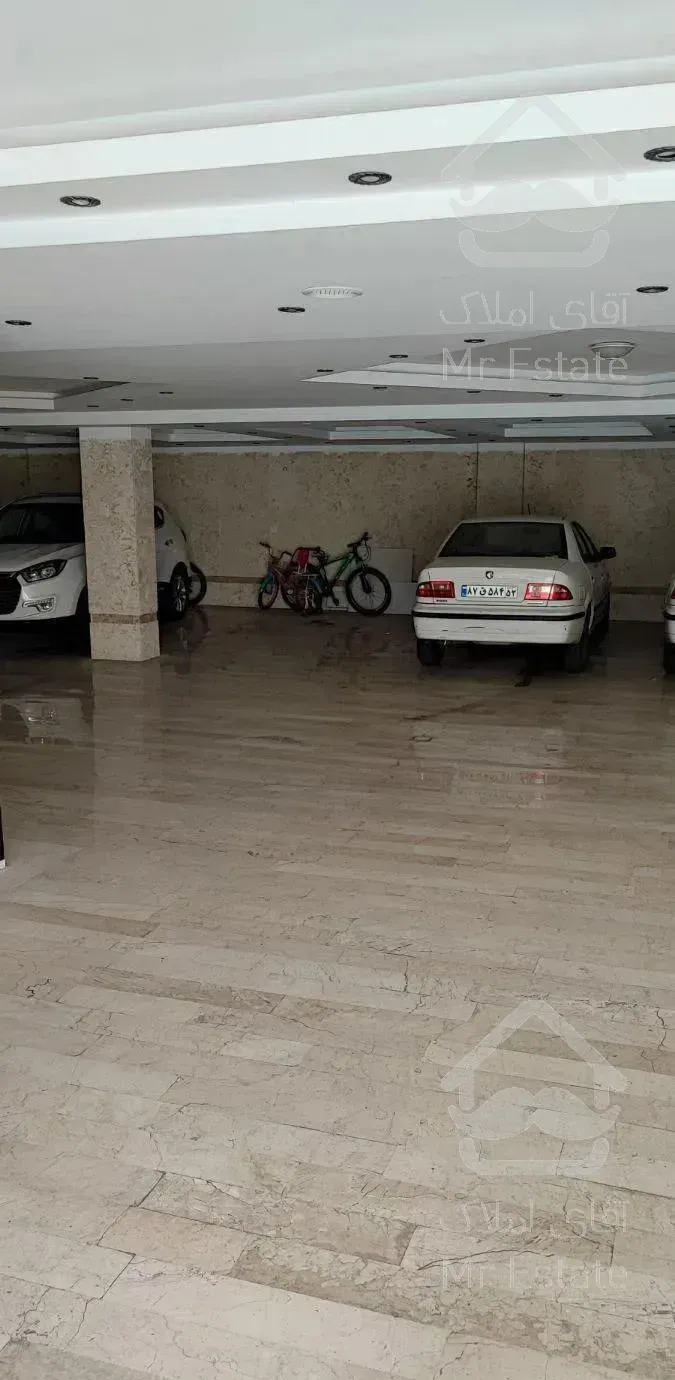 119متر سه خواب شخصی ساز دریاچه چیتگر