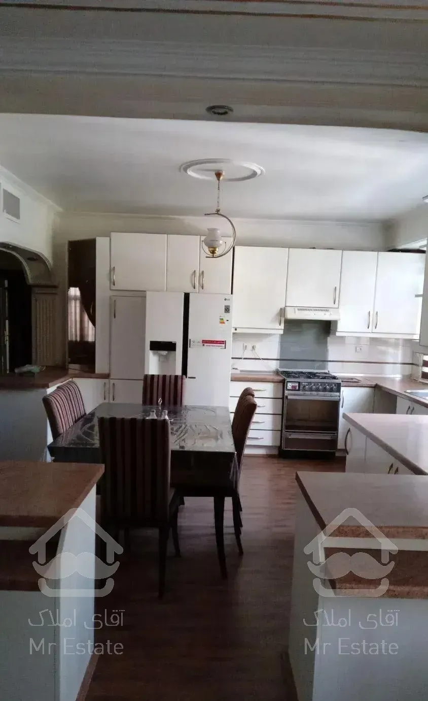 آپارتمان ۲۰۹ متری سه خوابه در ونک توانیر شمالی