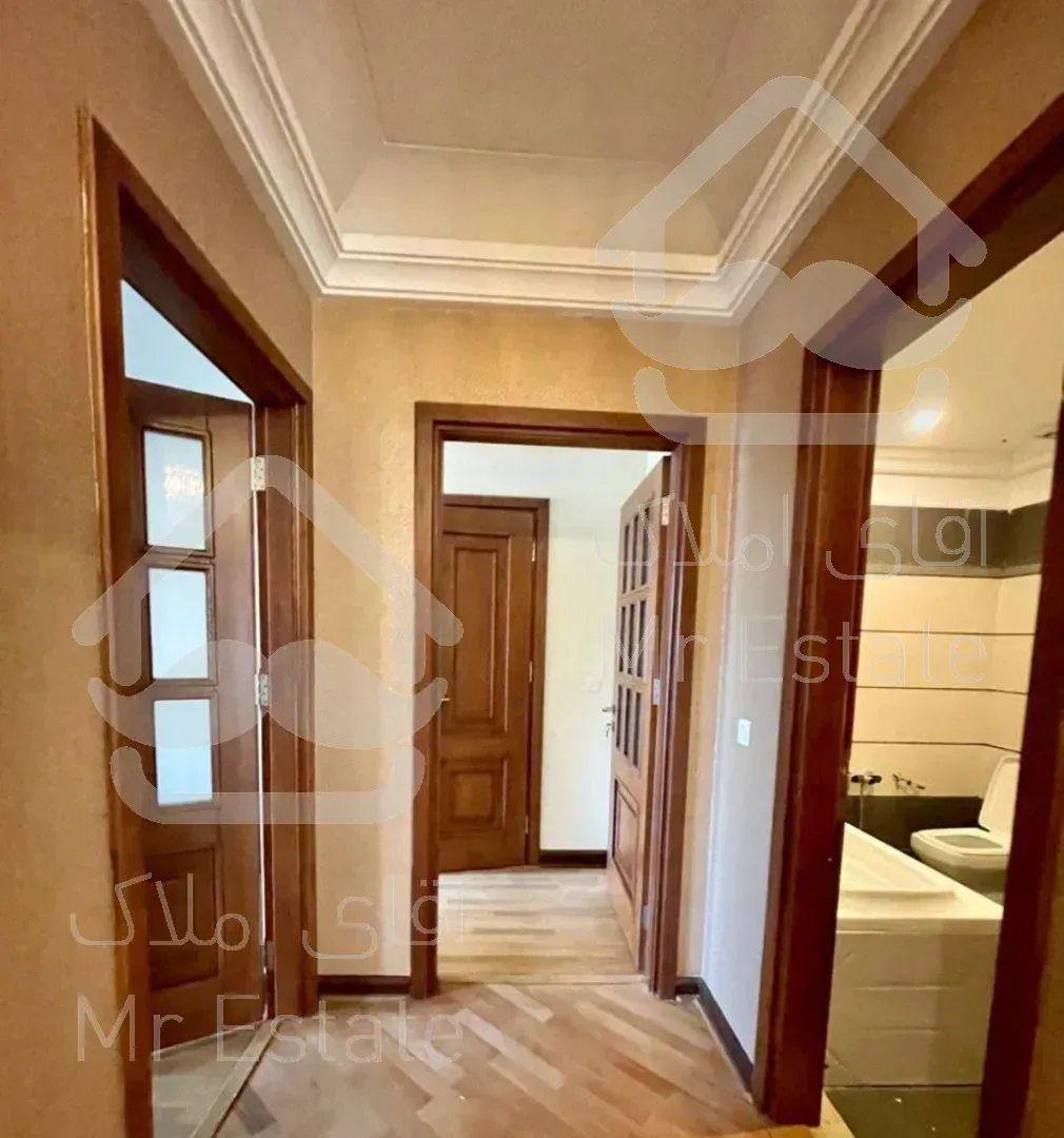 آپارتمان ۱۸۰ متری، بدون مشرف با دو پارکینگ