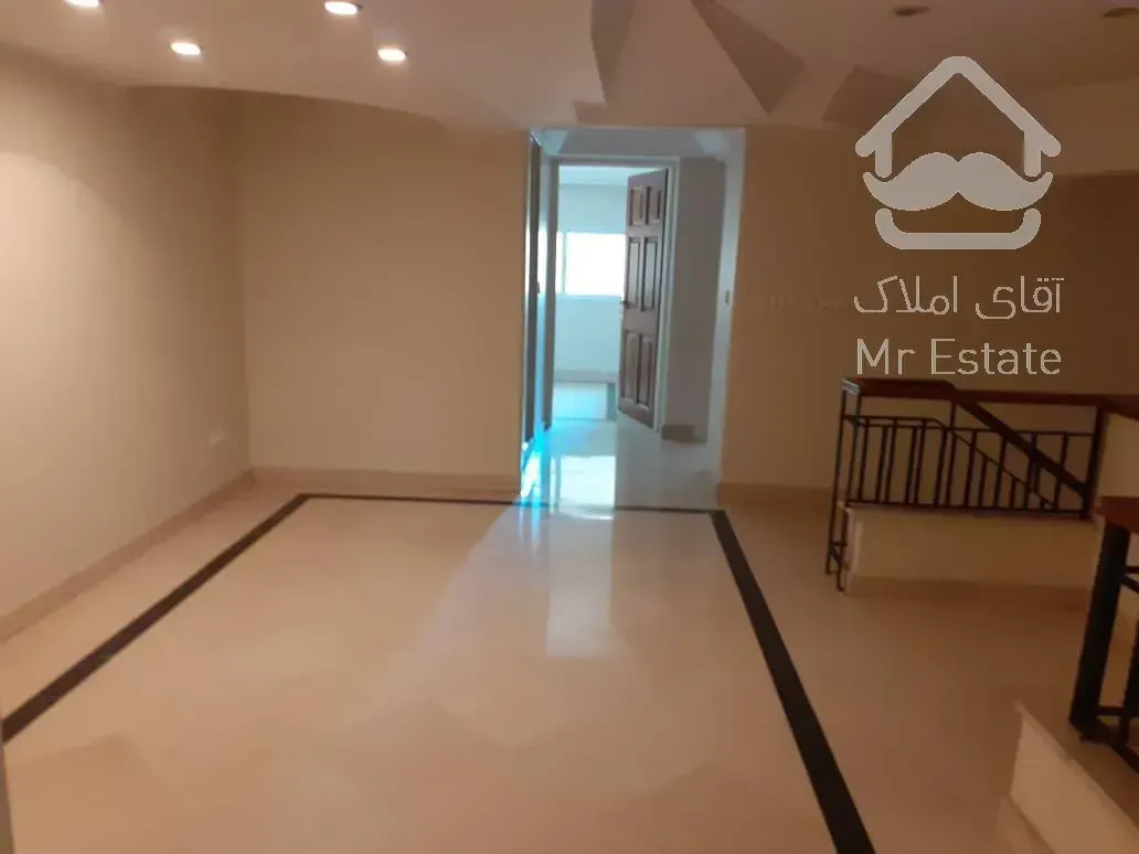 رهن و اجاره آپارتمان ۲۲۰ متری ۳ خوابه فرمانیه