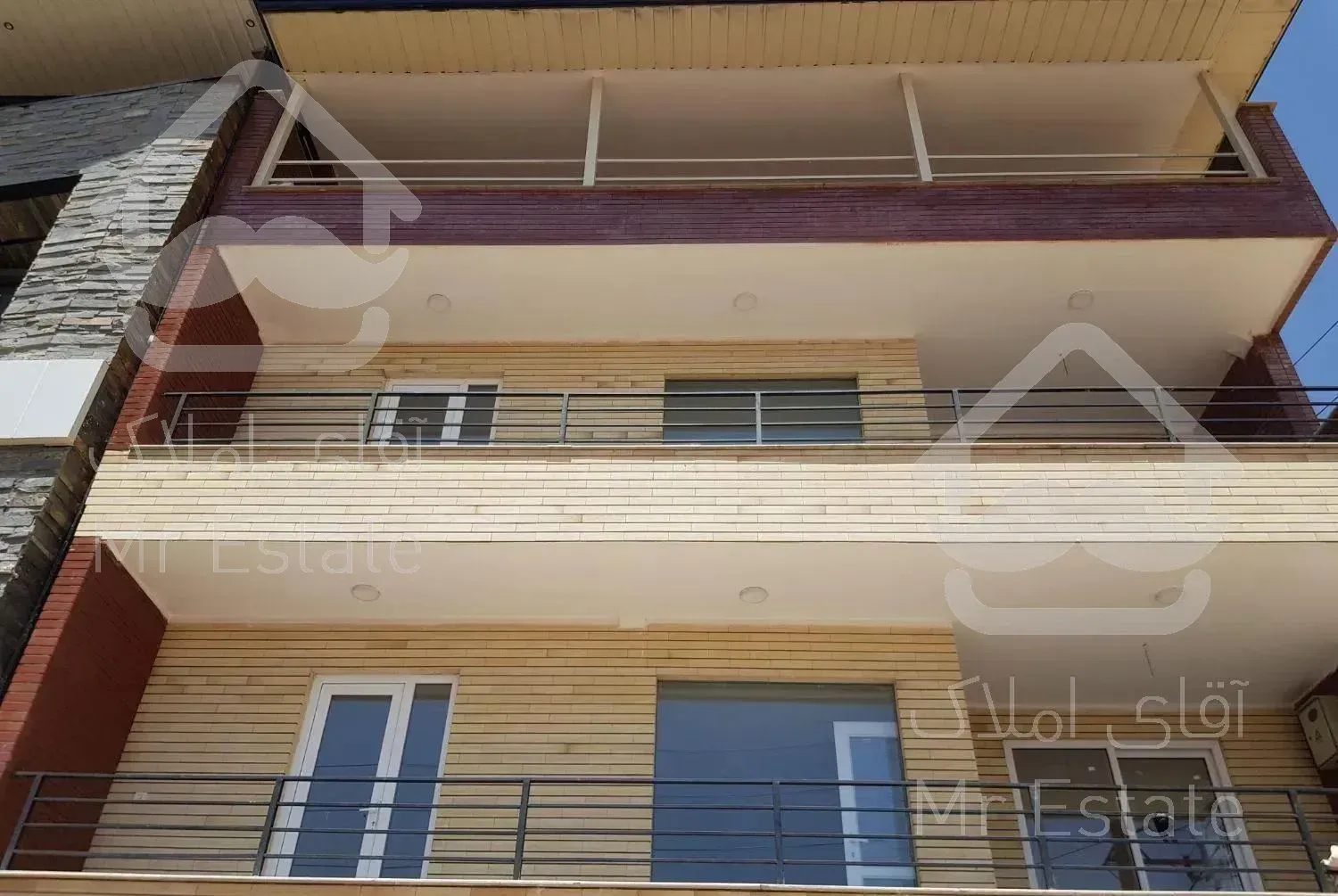 ویلا۳طبقه،داخل بافت،۵۰۰متری درمحدوده دماوند