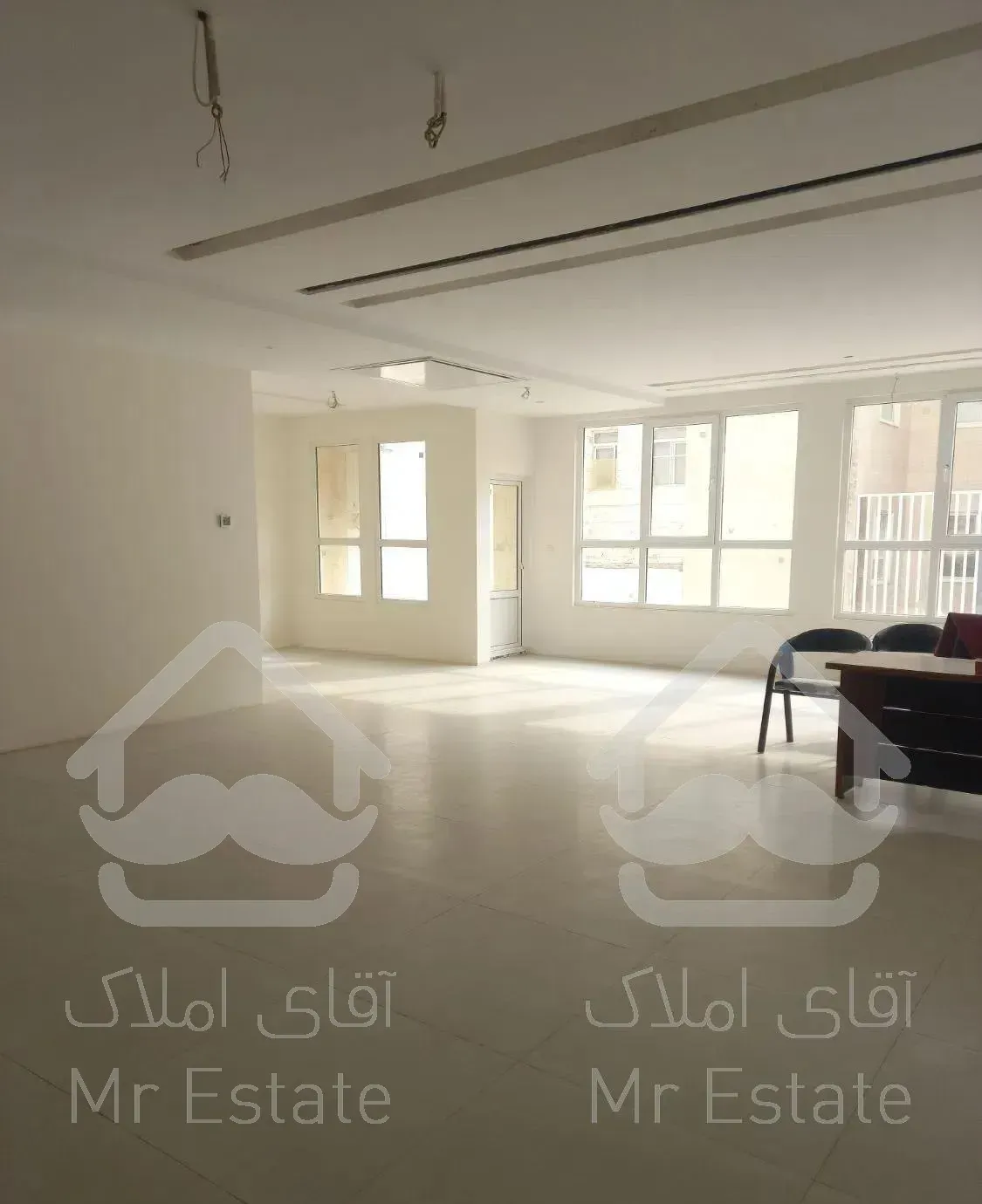 موقعیت اداری ۱۹۰ متری