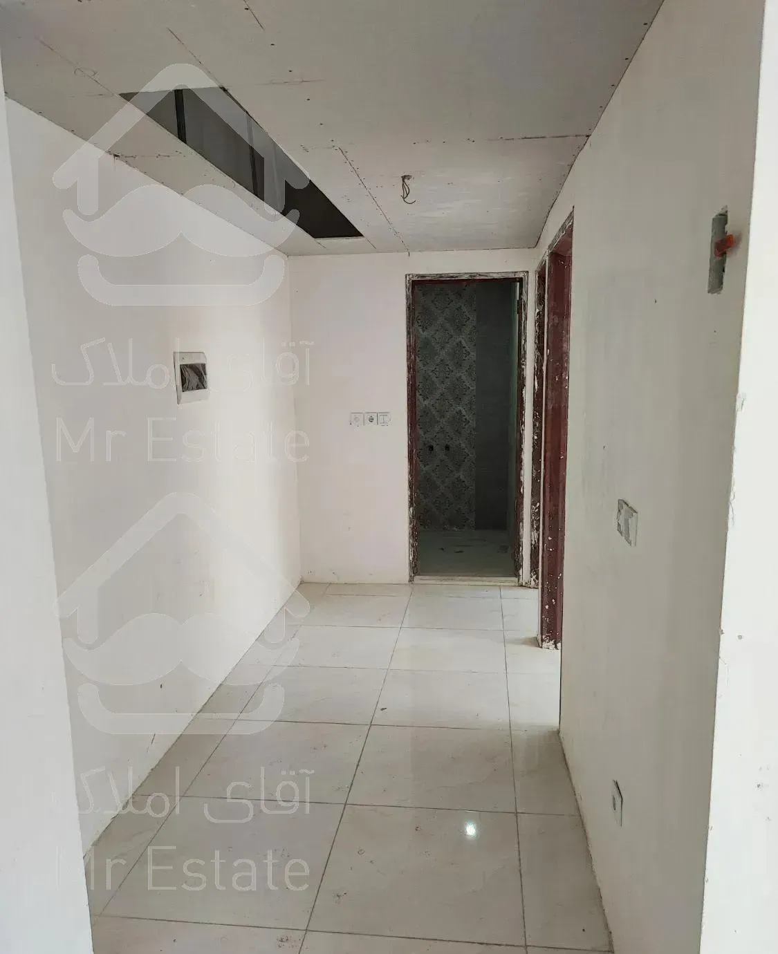 آپارتمان ۹۰متری طبقه ۱(گرمایش کف)(فاز۱)شهرک سیمرغ