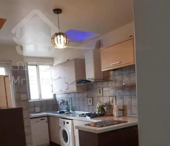 ۶۴متری/تاپ لوکیشن فرمانیه شرقی/طبقه سوم