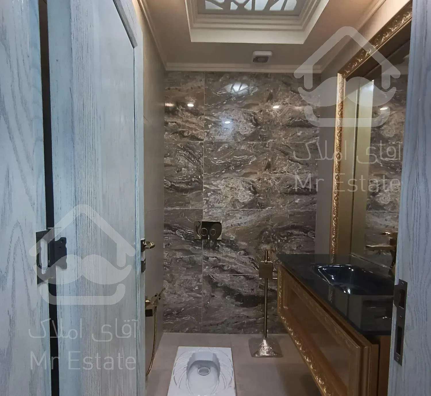 ۱۶۸ متر روف گاردن