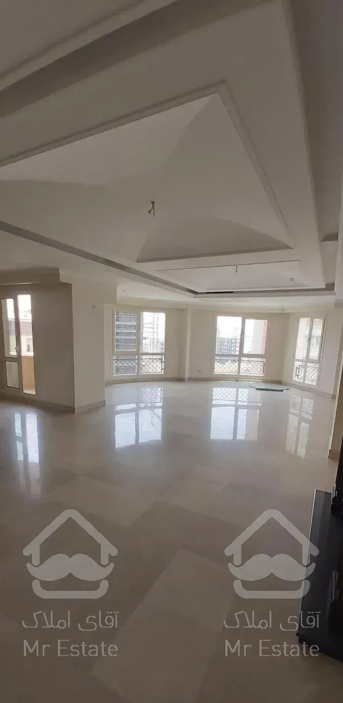 ۱۷۴ متر    ۲ خواب   طبقه ۱۲   تراس بزرگ  فول مشاع