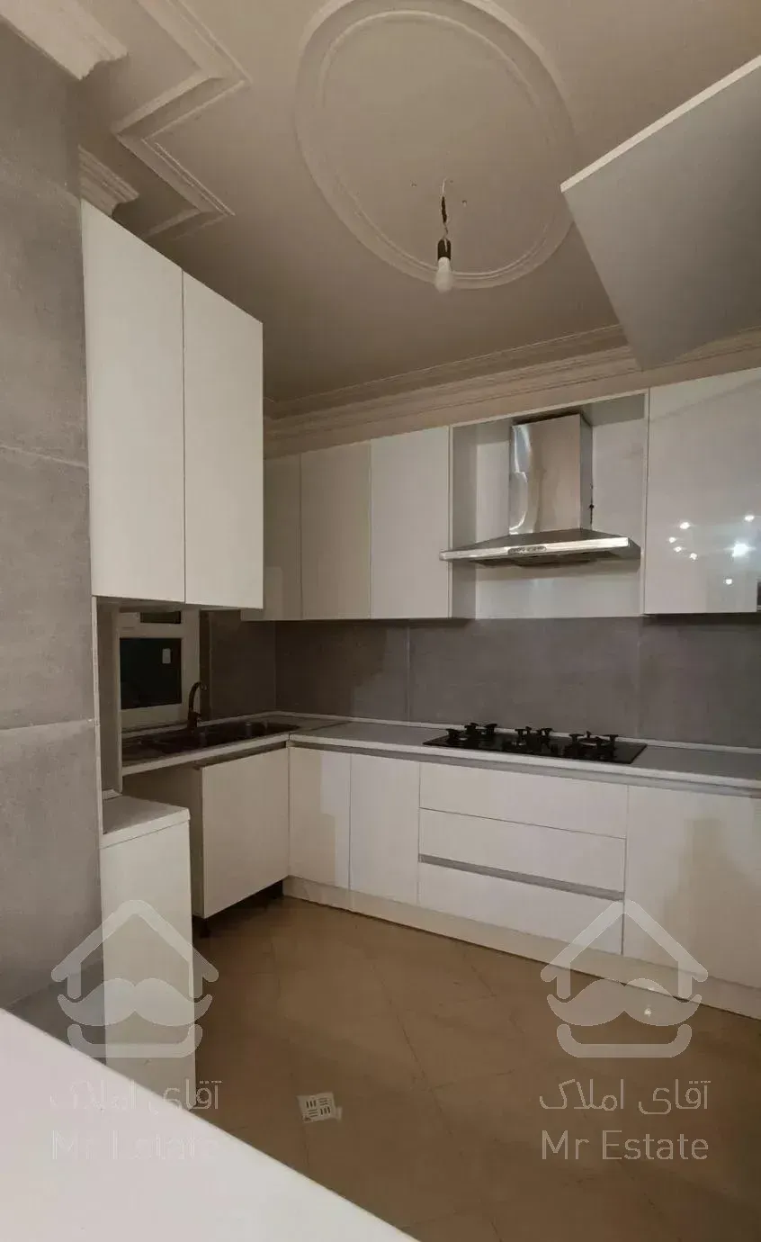 ۱۲۰ متر ،۳ خواب ، ۲ پارکینگ سندی ، ۲ لابی وآسانسور