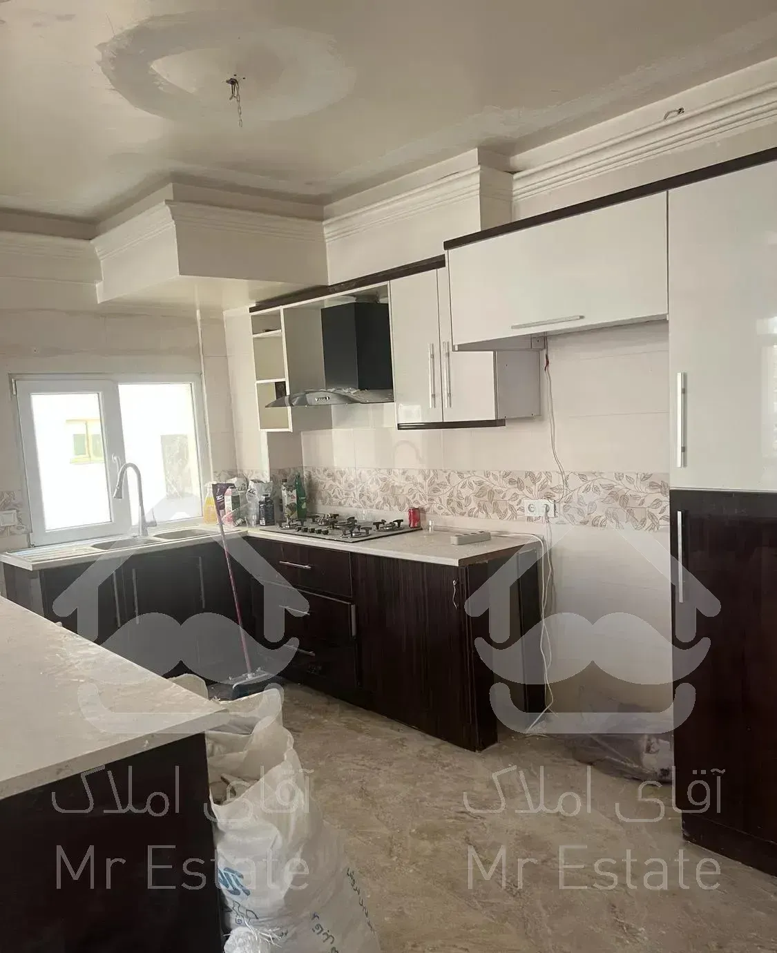 ٩٧ متر خوش نقشه ، سند تک برگ