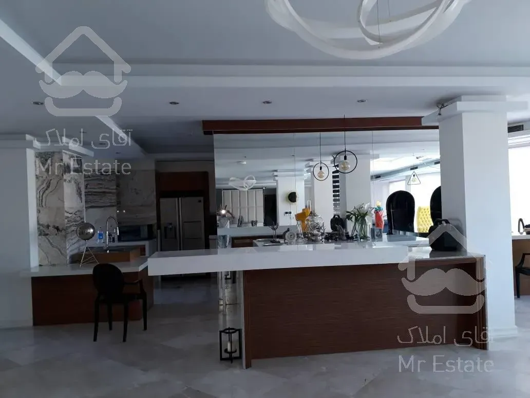 فروش 560 متری