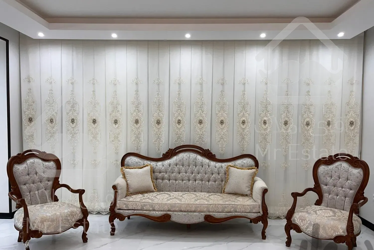 شستشو و نصب پرده