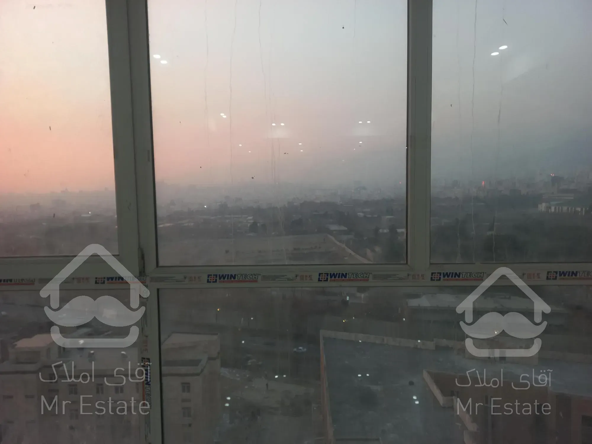 ۱۰۲ متر/ تنها ۲ خواب ریز متراژ ویودار طبقات بالای برج / دفتر فروش مرکزی سازنده