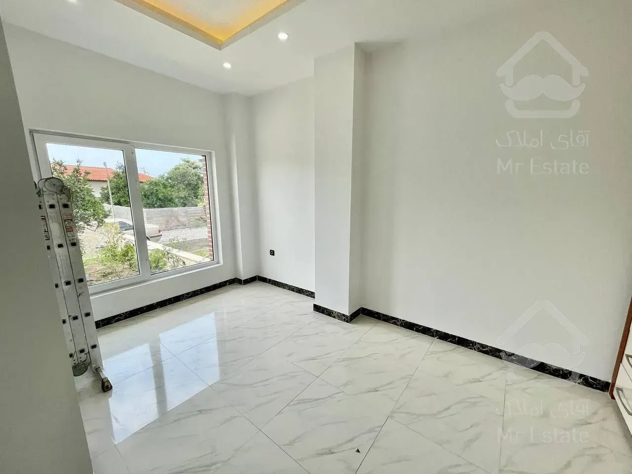 فرووش ویلا دوبلکس مدرن با موقعیت عالی ۲۱۷ متر در محمود آباد