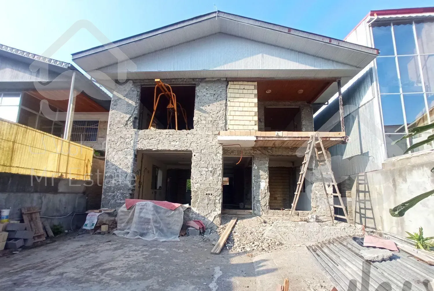 ویلا باغ دوبلکس 4 خوابه در مرحله بازسازی کلی