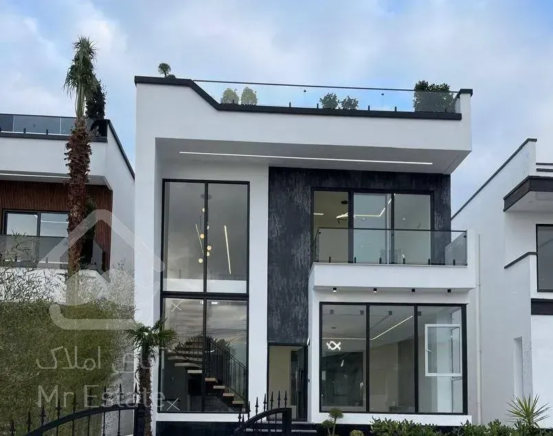 ویلامدرن*استخرحرفه ای*هوشمند*5دقیقه تا ساحل