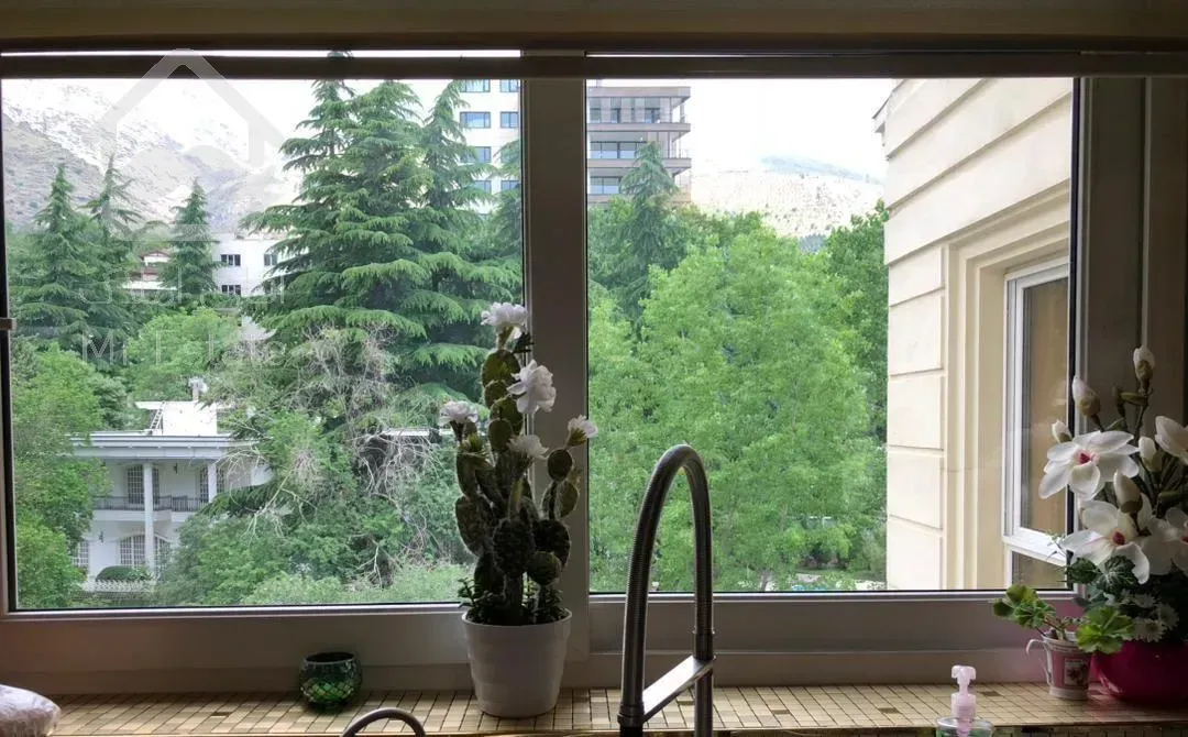 ۳۰۰ متر / ۴خواب / مشاعات آبی / جمشیدیه