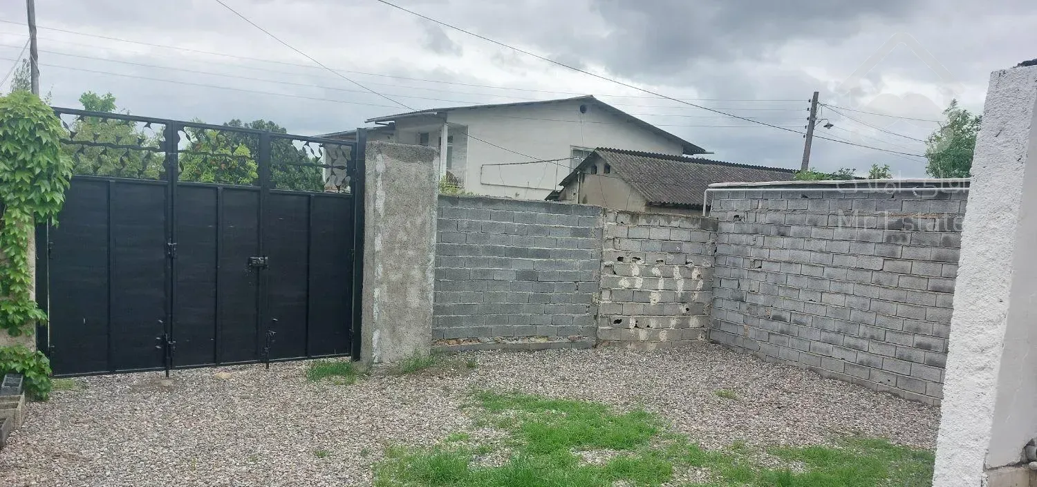 ویلایی ۲۶۰متر زمین ۱۴۰متر بناقابل سکونت سندتک برگ