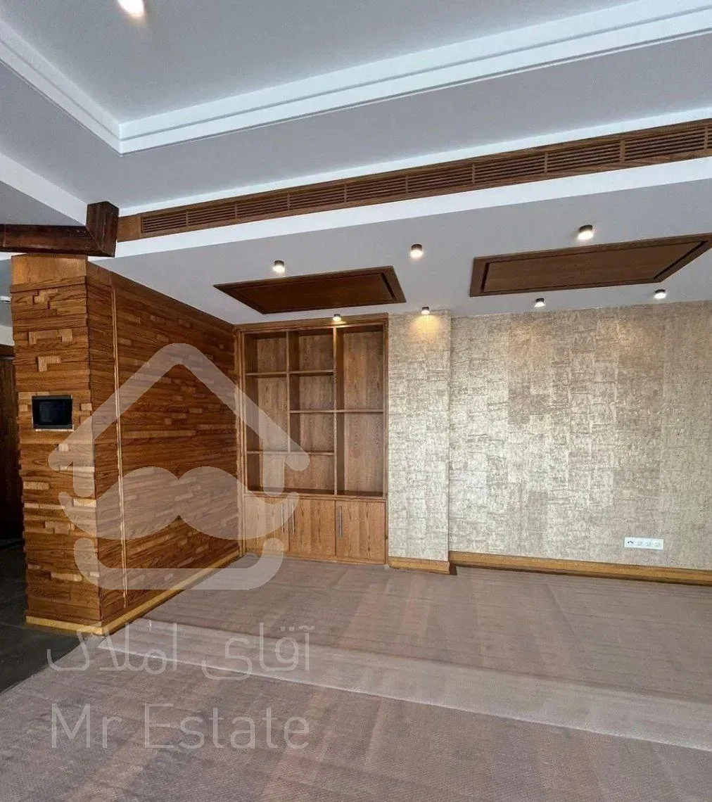 ۱۷۵ متری/غرق نور/سند تک برگ/ویو ابدی دریاچه