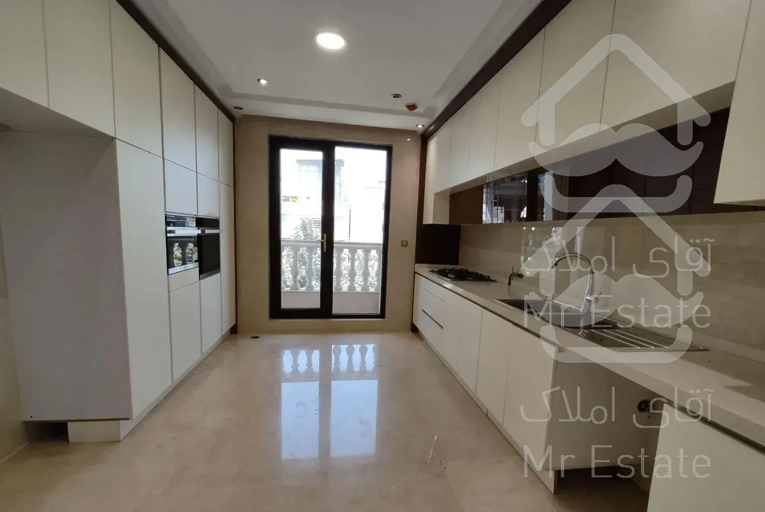 زعفرانیه ٢٠٠ متر 2 پارکینگ/فایل شخصی/ تماس تا 12شب