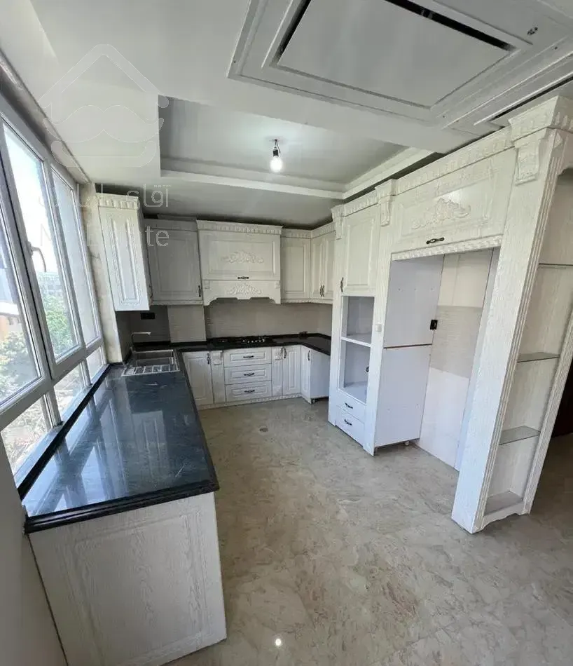 ۷۰ متر ۲ خواب / برج باغ  مشاعات هتلینگ نیاوران