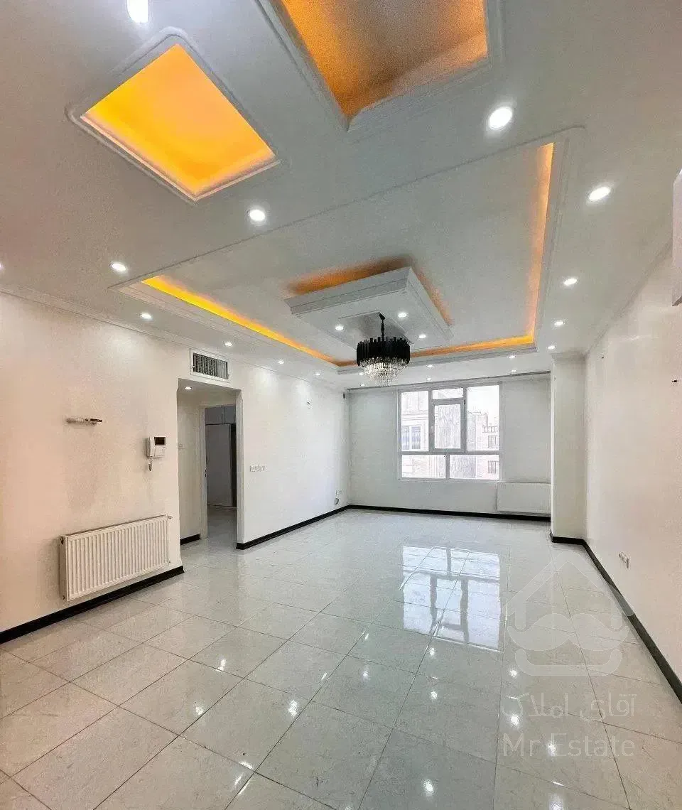 ۷۰ متر نوساز (سند تکبرگ+وام آماده) غرب استان تهران