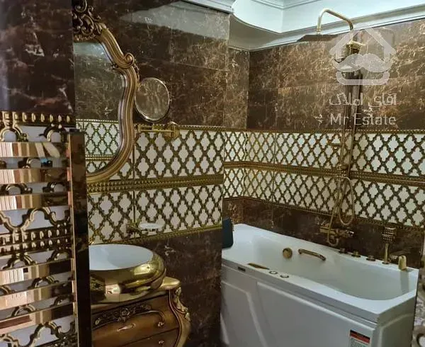 فرشته ۱۴۲ متری