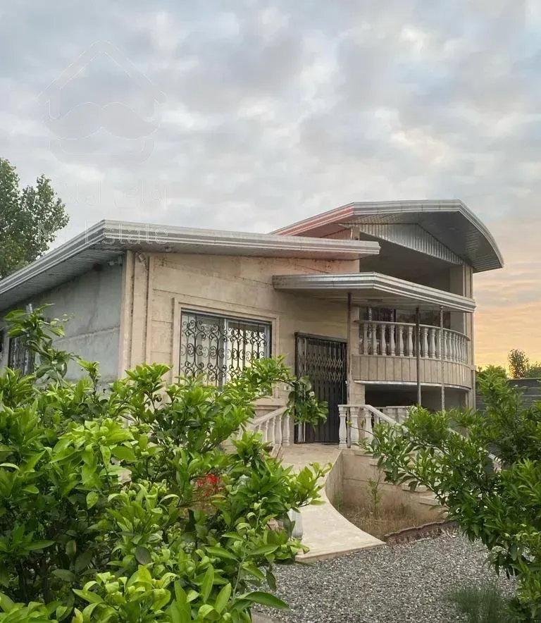 ویلاباغ650متر حیاط زیبا 2م زیر قی مت