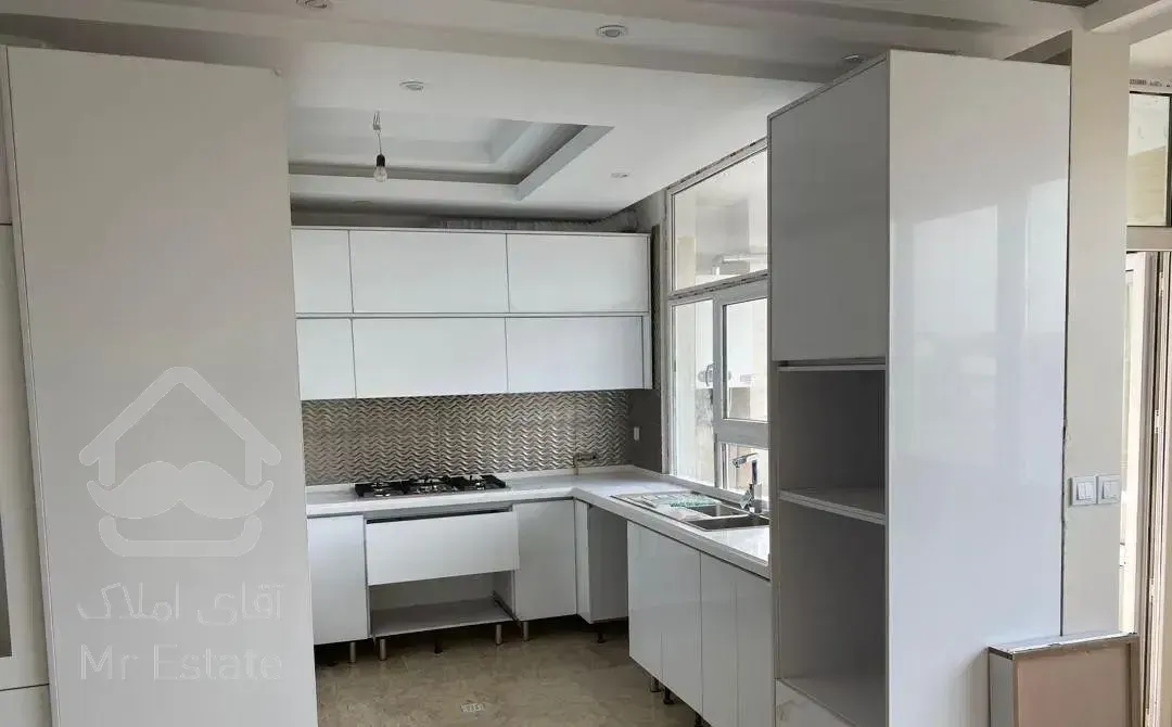 ۱۱۵مترتکوآحد ویلاشهر سروازاد چیتگر ۲پارکینگه