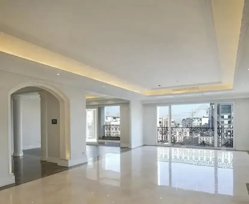 ۳۱۳ متر رزیدنسی با ( ارتفاع ۴/۲۰ ) در بزرگمهر