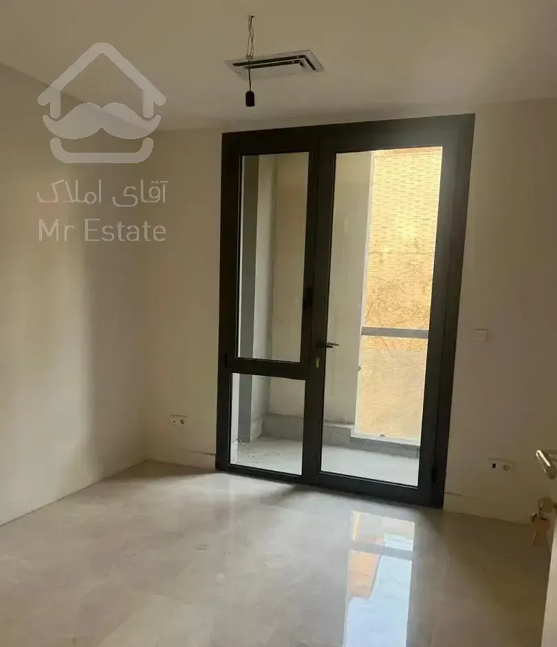 واحد ۱۲۰متری/۵ساله /خیابان گلستان /بالکن بزرگ