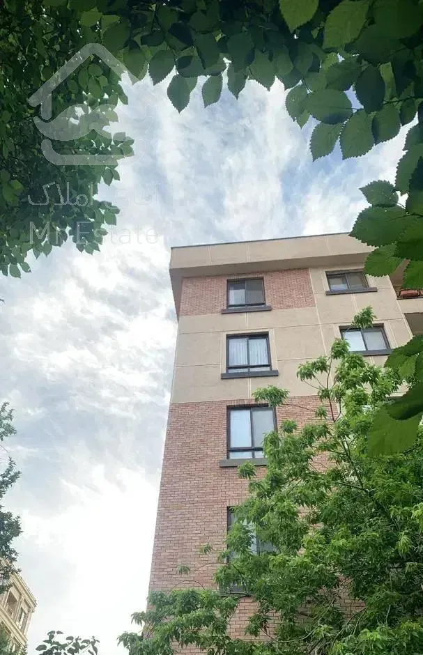 شمال اندرزگو فرعی دنج  ۱۰۰ متر۲خواب ،ویو کامل