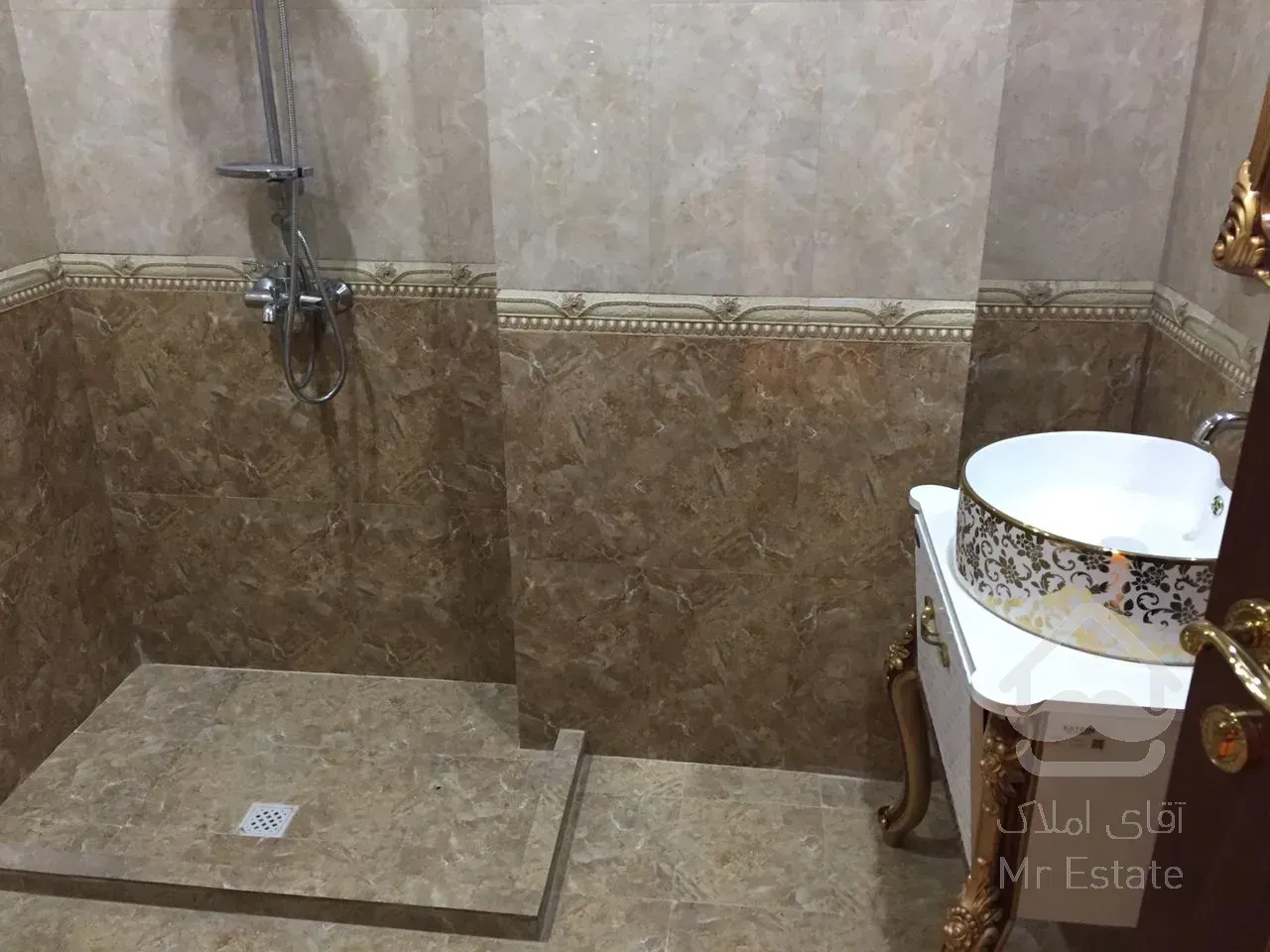 فروش 215 متر ساقدوش