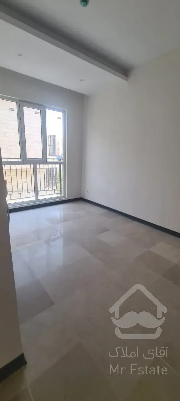 رهن و اجاره آپارتمان ۱۳۰ متری نوساز شهرک نفت