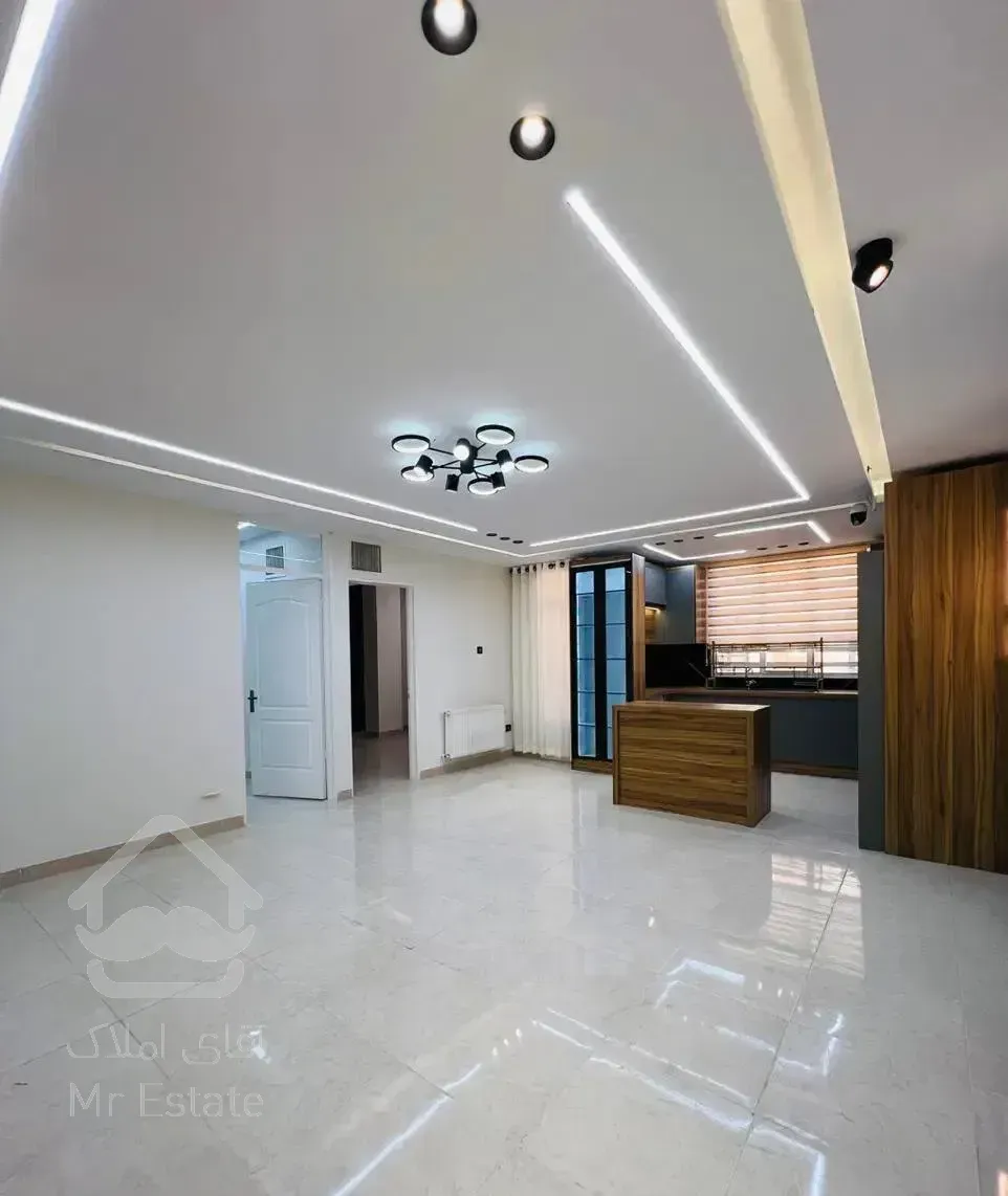 ۷۵متری/پارکینگ/خوش نقشه/نورگیر ودلباز/فاز۱ اندیشه