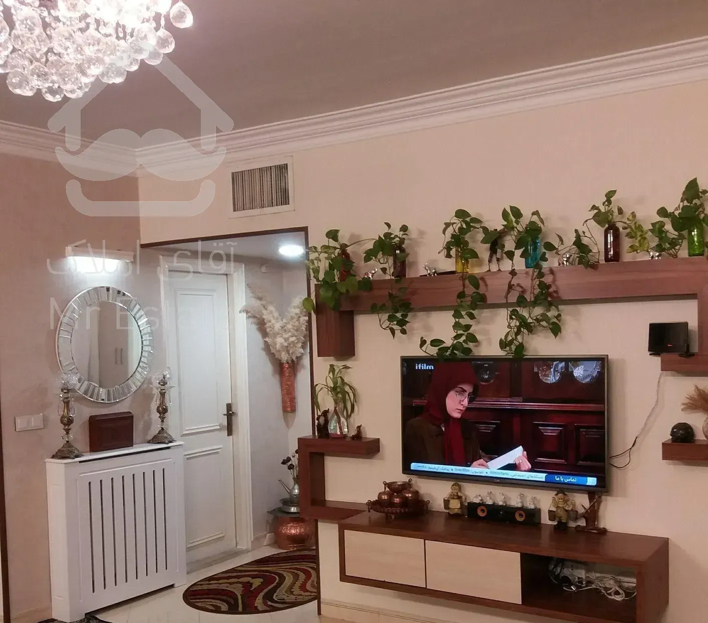 نزدیک مترو وکیل آباد / ۳ نبش / آسانسور دار