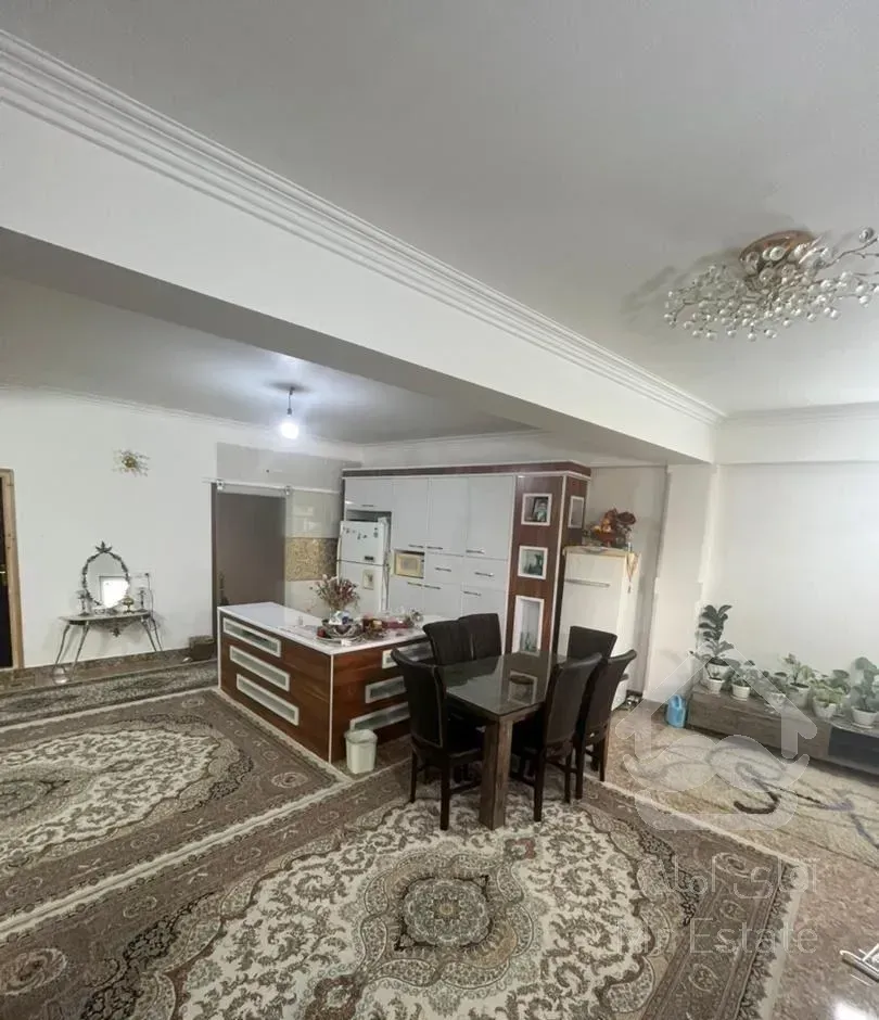 فروش خانه ویلایی دو طبقه و مغازه