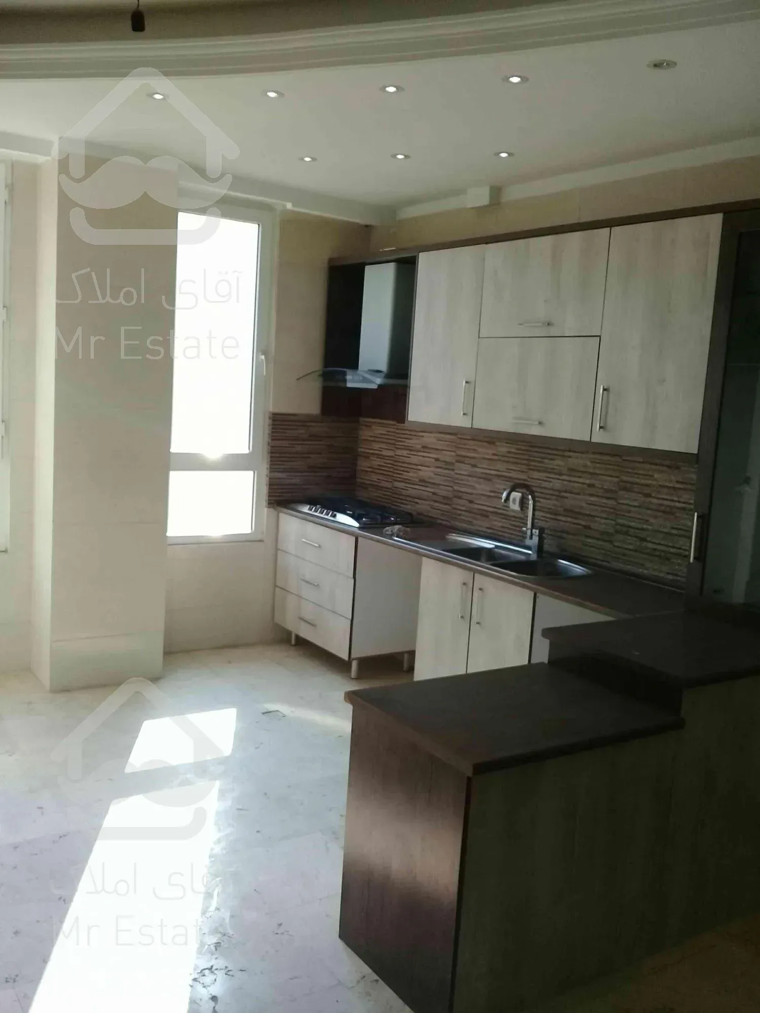 اپارتمان ۱۰۶متری ۳خواب فردوس غرب