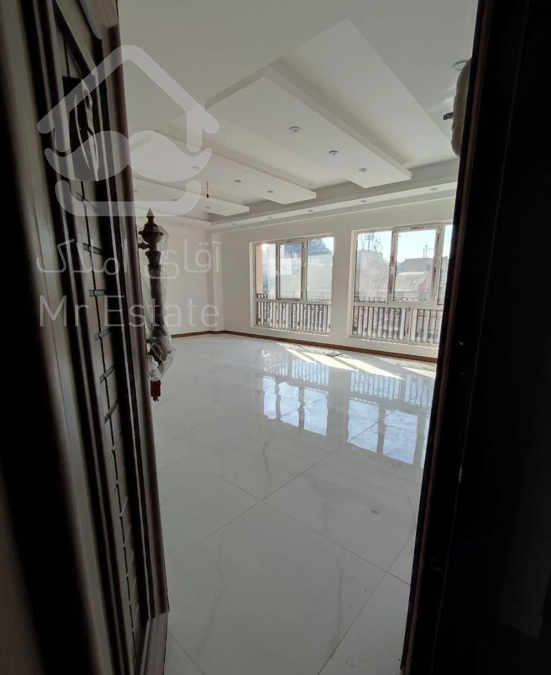 آپارتمان ۱۶۵متری سه خوابه / تکواحدی