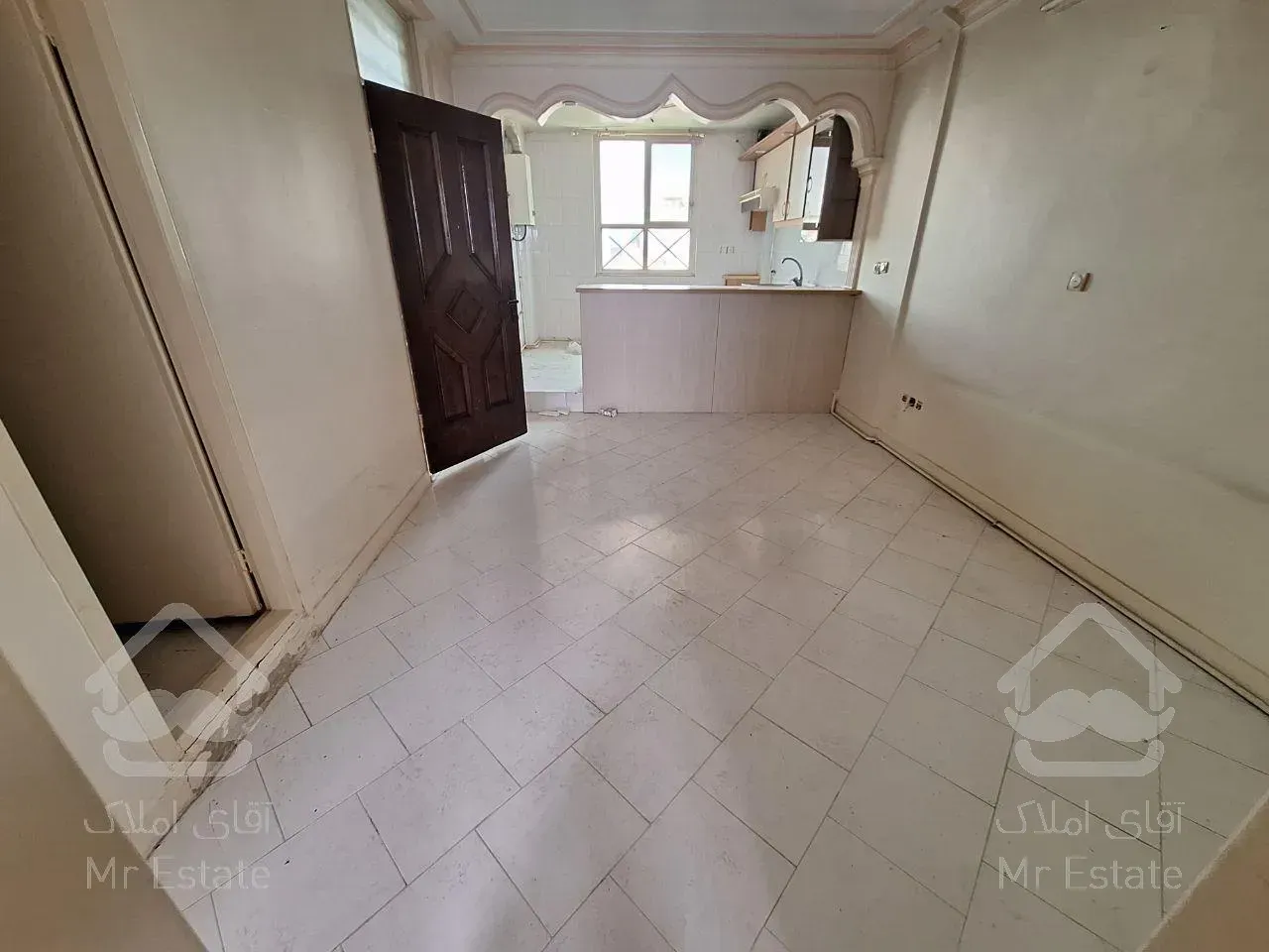 54 متر، چنگروی ک امام زمان، طبقه چهارم