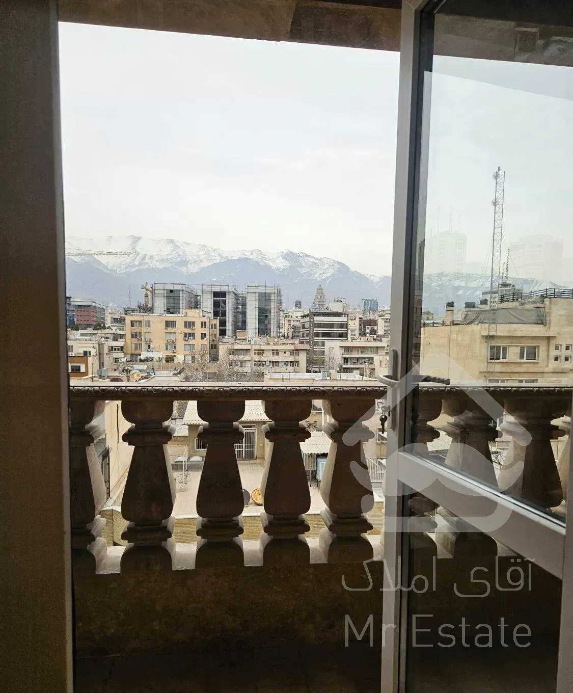 میرداماد/۱۴۰متر ۳خواب/ویو ابدی/پیشنهاد ویژه آخرسال