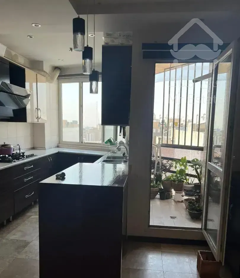 ۸۹ متر آپارتمان فول میدان ولیعصر