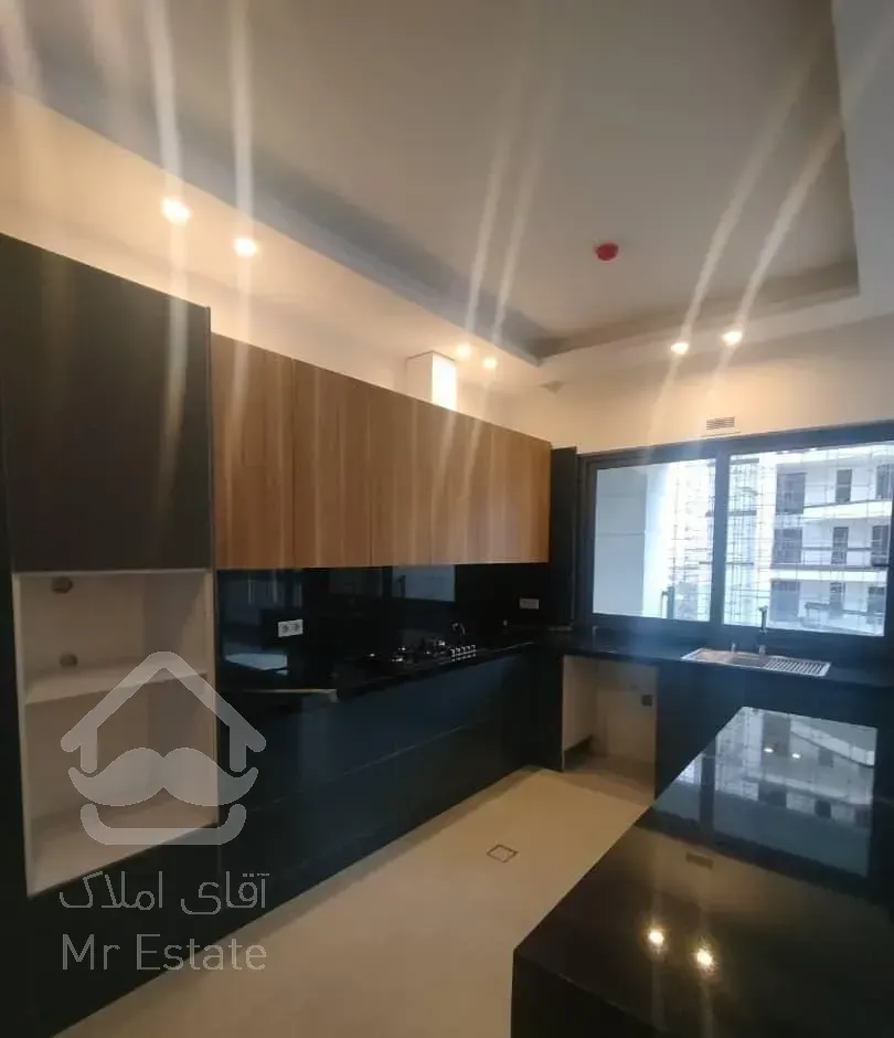 فروش آپارتمان ۱۷۵ متر/ ۳ خواب/دوپارکینگ/ جماران